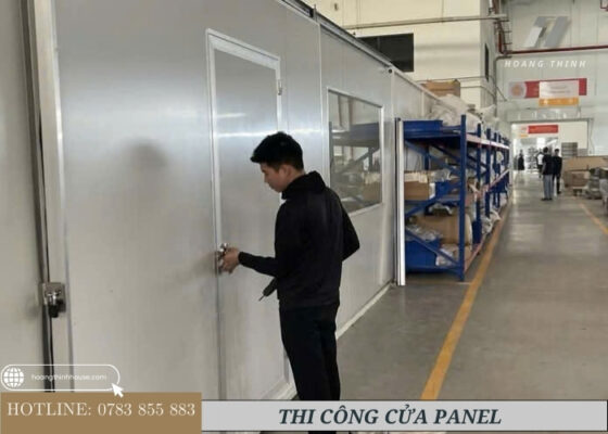 Cửa tấm panel cho nhà xưởng